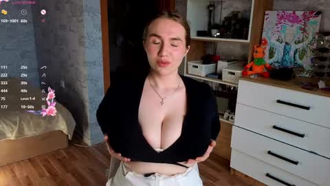 Snapshot of bella_soft chatting on May 31, 2026, 3:08 pm Bella online show from May 31, 2026, 3:08 pm