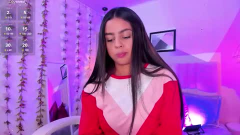 BELLA online show from December 16, 2025, 9:42 pm