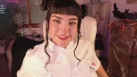 Snapshot of bellaa_miller chatting on October 16, 2025, 8:10 pm Bella  online show from October 16, 2025, 8:10 pm