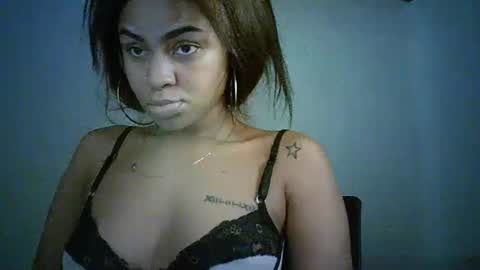 Bella online show from February 11, 2025, 11:32 am