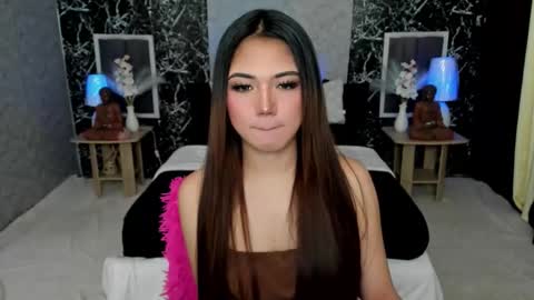 Bella online show from October 10, 2025, 6:56 am