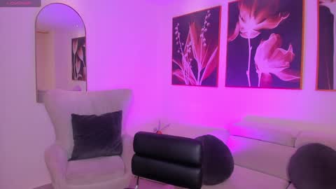  Bella C  online show from January 31, 2025, 12:18 pm