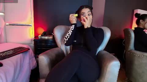 Bella online show from June 5, 2026, 2:01 pm
