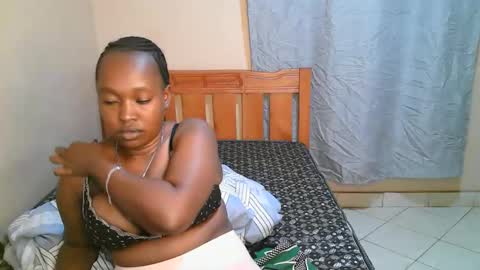 Bella online show from October 29, 2025, 8:10 pm