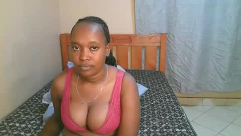 Bella online show from October 31, 2025, 3:24 pm