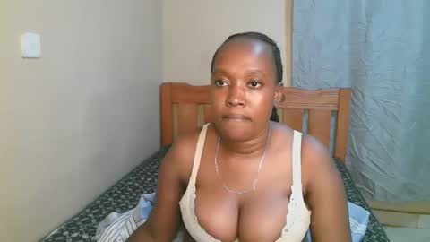 Bella online show from November 2, 2025, 3:47 pm