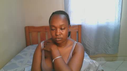 Bella online show from November 11, 2025, 10:04 am