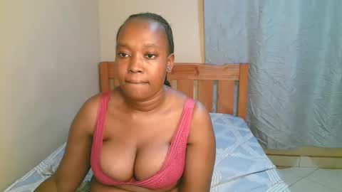 Bella online show from November 12, 2025, 8:41 pm