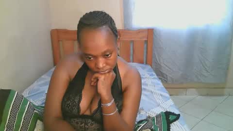 Bella online show from November 15, 2025, 11:40 am