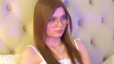 BellaMarebelle online show from March 1, 2026, 5:20 am