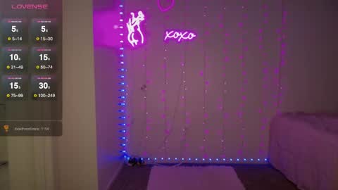 Bella Monroe online show from April 9, 2026, 6:19 am