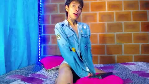 bellamy_094 online show from October 22, 2025, 6:29 pm