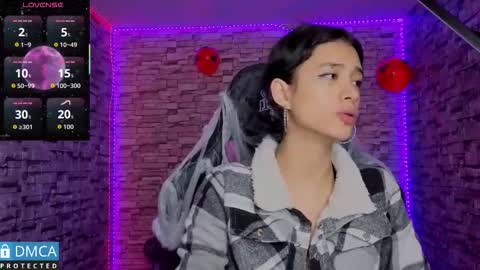   online show from October 17, 2025, 11:29 pm