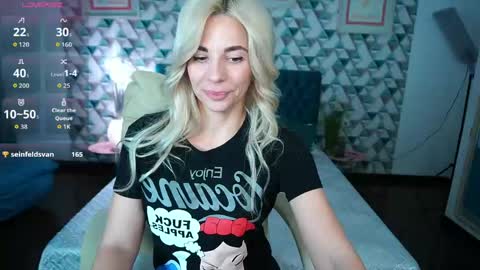 Bella online show from April 11, 2026, 8:35 pm