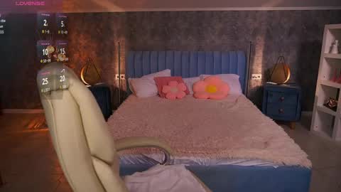 Bella online show from April 22, 2026, 1:34 pm