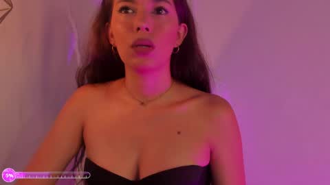 LUCIANA online show from June 9, 2026, 9:04 pm