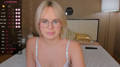 Bella online show from February 14, 2025, 1:02 am