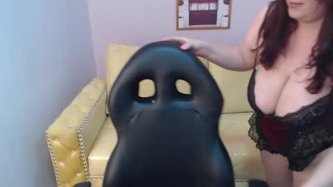 Bella online show from September 25, 2025, 4:43 pm