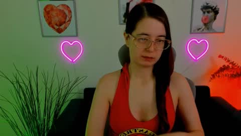 Snapshot of bellatrixllestrange chatting on February 25, 2025, 4:42 pm Bella. Ntmu online show from February 25, 2025, 4:42 pm