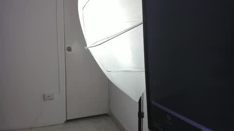 Bella Wild online show from February 24, 2026, 12:14 pm