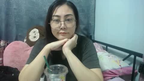 Bella online show from November 4, 2025, 6:01 am