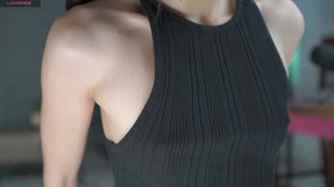 Snapshot of belle_adrienne chatting on December 8, 2024, 11:57 am Belle Adrienne IG online show from December 8, 2024, 11:57 am