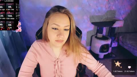 Snapshot of bellezza_ chatting on December 2, 2024, 6:30 am Your Annabelle Wolf  online show from December 2, 2024, 6:30 am