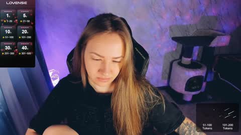 Snapshot of bellezza_ chatting on December 9, 2024, 12:40 pm Your Annabelle Wolf  online show from December 9, 2024, 12:40 pm