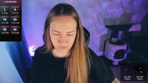 Snapshot of bellezza_ chatting on December 11, 2024, 7:09 am Your Annabelle Wolf  online show from December 11, 2024, 7:09 am