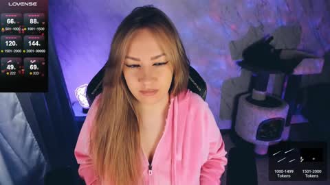 Snapshot of bellezza_ chatting on December 17, 2024, 6:13 am Your Annabelle Wolf  online show from December 17, 2024, 6:13 am