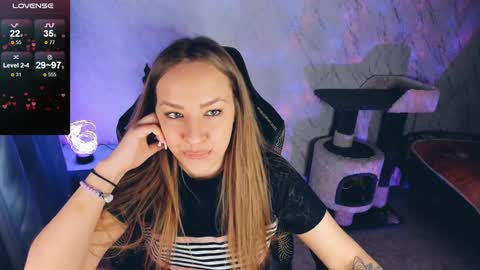 Snapshot of bellezza_ chatting on January 4, 2025, 1:10 pm Your Annabelle Wolf  online show from January 4, 2025, 1:10 pm