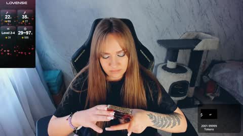 Snapshot of bellezza_ chatting on January 15, 2025, 11:32 am Your Annabelle Wolf  online show from January 15, 2025, 11:32 am