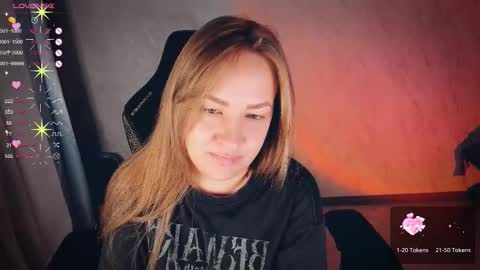 Snapshot of bellezza_ chatting on October 15, 2025, 3:23 pm Your Annabelle Wolf  online show from October 15, 2025, 3:23 pm