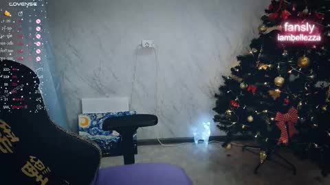 Your Annabelle Wolf  online show from December 18, 2025, 3:40 pm