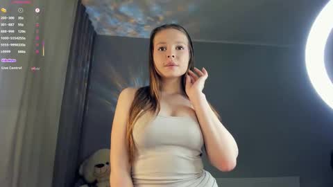 Bella online show from October 26, 2025, 6:03 pm