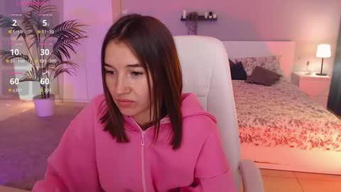 Bella online show from September 16, 2025, 1:17 am