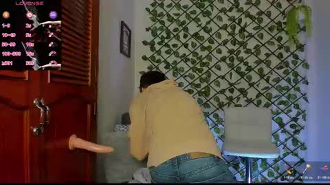 Neon online show from November 21, 2025, 11:31 am