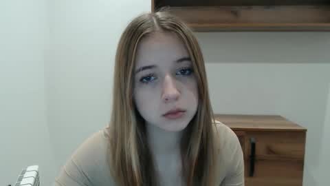 bellochka_ online show from December 16, 2025, 11:26 am