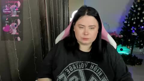 LinaBoo online show from January 15, 2026, 5:12 am