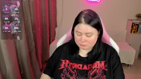 LinaBoo online show from April 10, 2026, 9:03 am