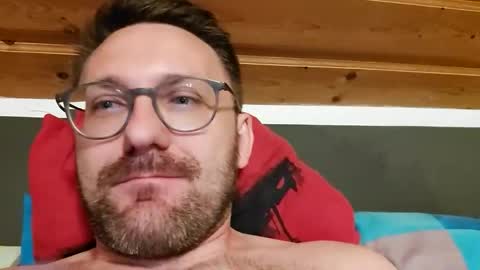 ben00189 online show from September 13, 2025, 10:42 pm