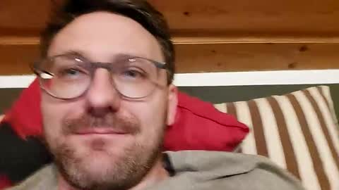 ben00189 online show from November 3, 2025, 5:36 pm