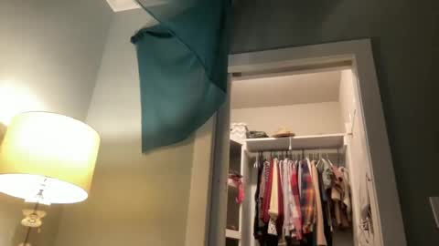 bendlikebecks online show from October 6, 2025, 11:51 am