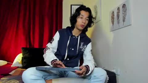 benjamin_fiore online show from January 17, 2025, 11:17 am