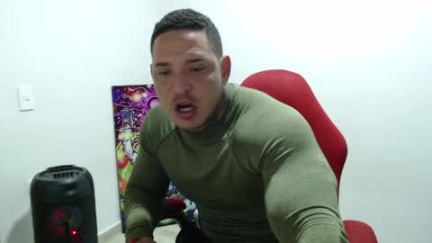 benjamin_isaac online show from April 28, 2026, 12:42 am