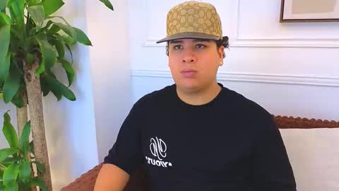 bennett_alejoo online show from March 6, 2026, 9:33 pm