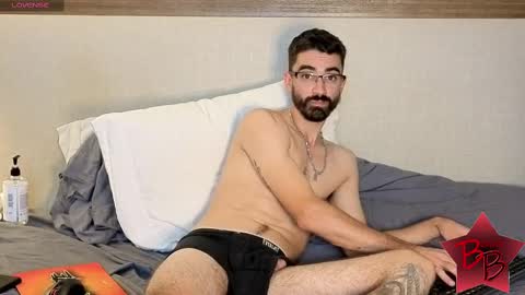 Snapshot of benny_boy95 chatting on September 30, 2025, 3:00 am benny_boy95 online show from September 30, 2025, 3:00 am