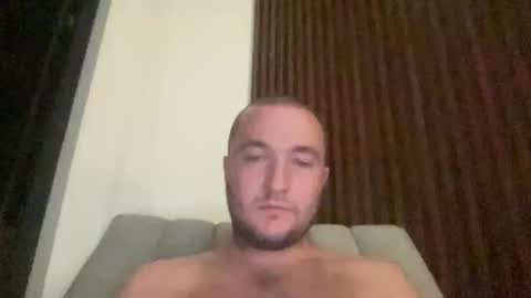 bennybuck97 online show from September 25, 2025, 4:49 am