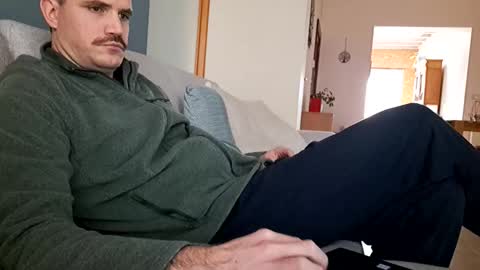 Snapshot of benoitgmx12 chatting on November 27, 2025, 8:49 am benoitgmx12 online show from November 27, 2025, 8:49 am