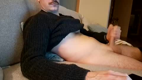 benoitgmx12 online show from February 18, 2026, 8:49 pm